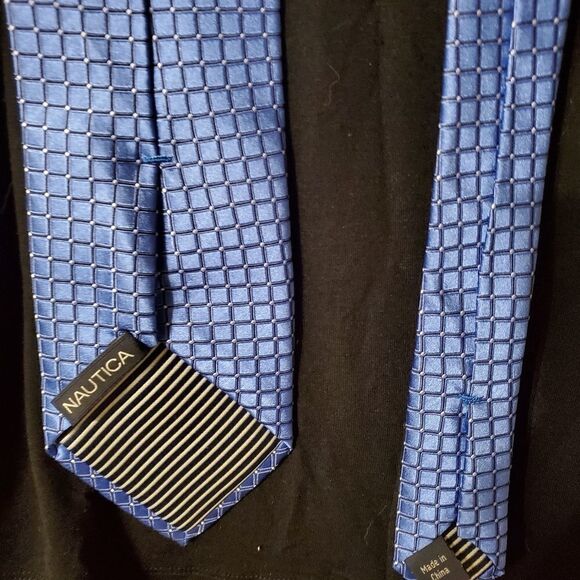 Nautica Blue Square Patterned Silk Tie - Picture 5 of 5